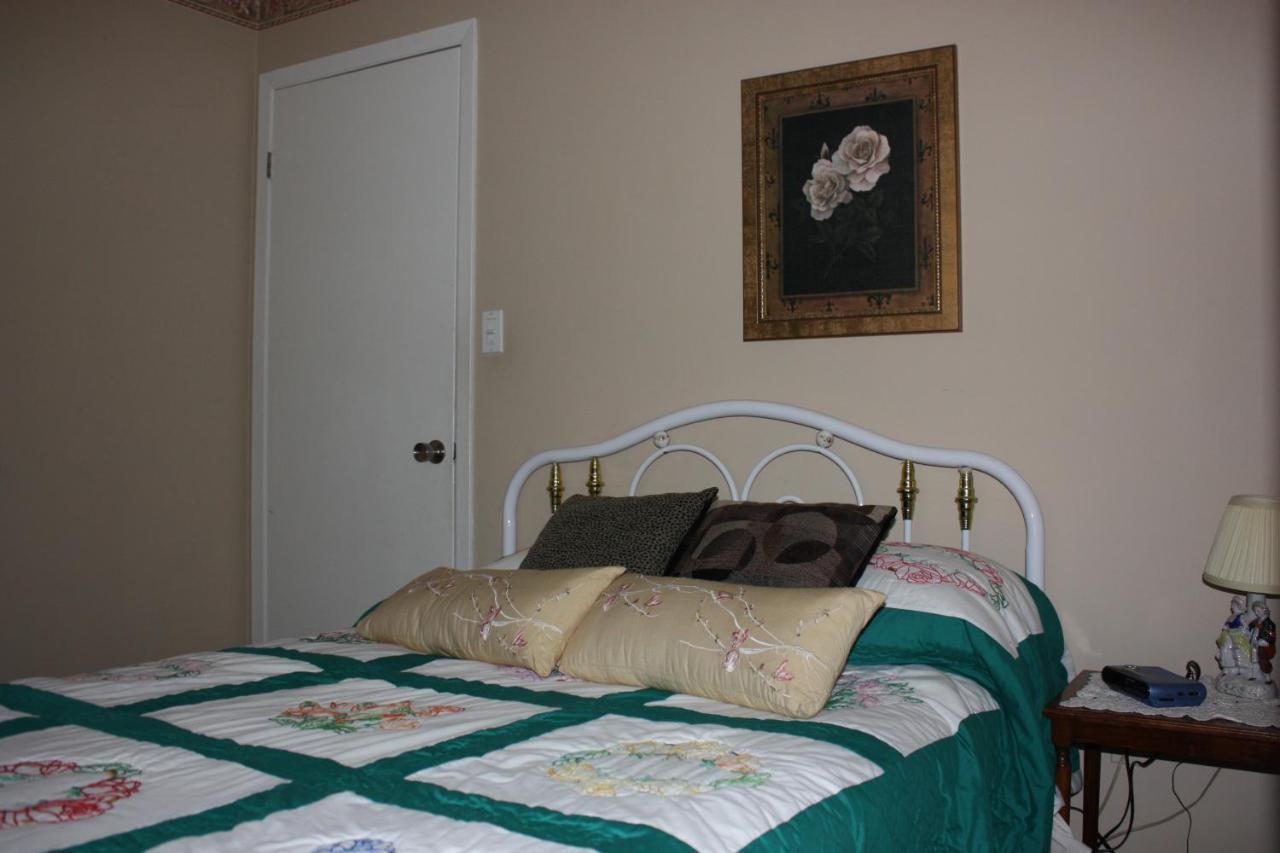 Carrousel Bed & Breakfast Cayuga Værelse billede